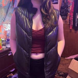 Black puffer vest slightly used zero stains